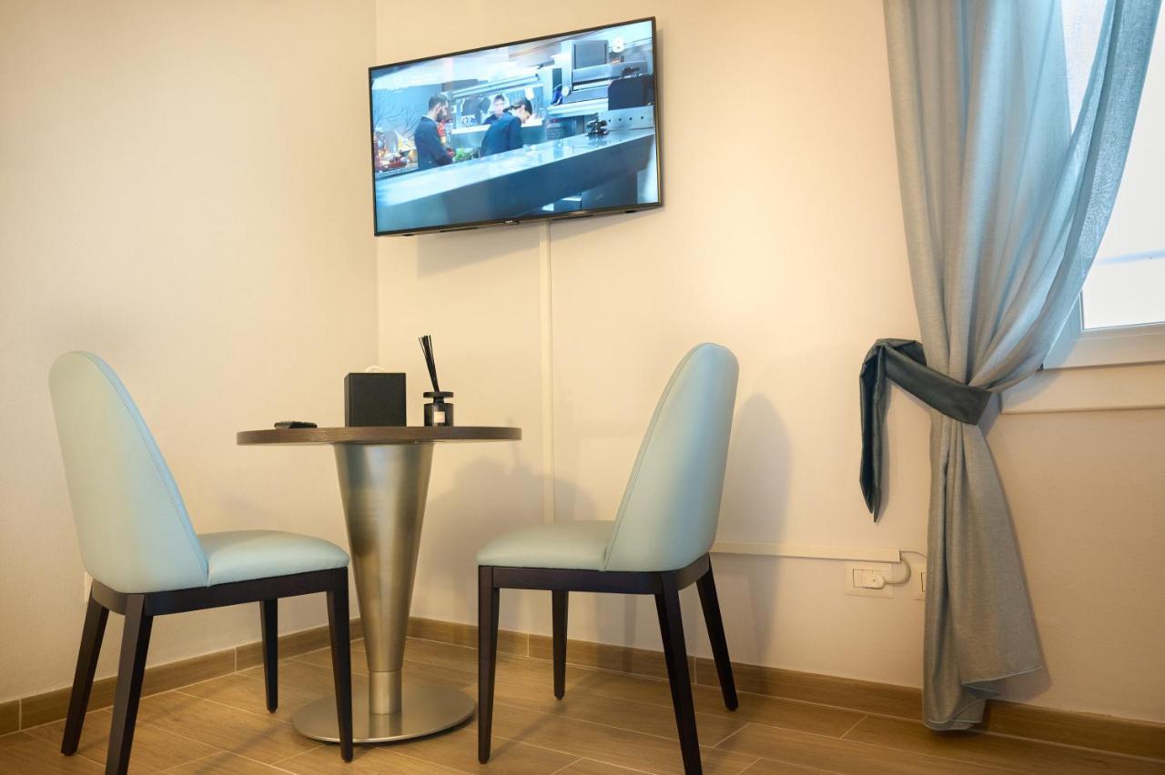 D'Azeglio 62 Luxury Rooms Bologna Bagian luar foto