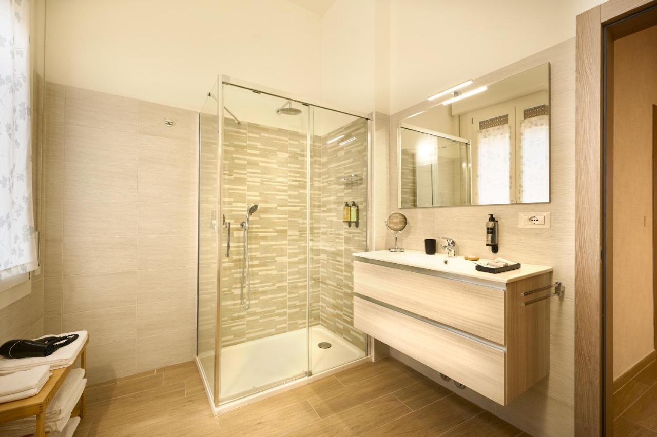 D'Azeglio 62 Luxury Rooms Bologna Bagian luar foto