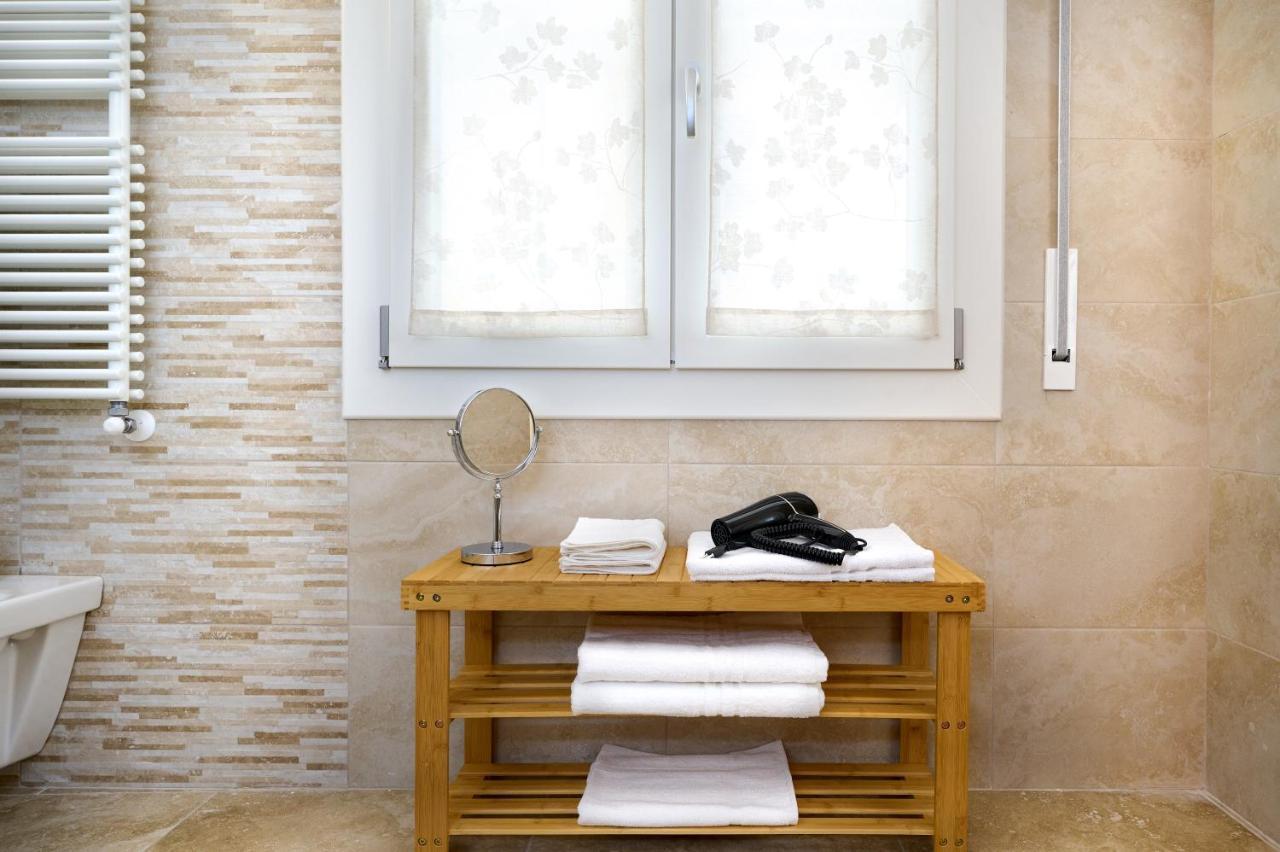 D'Azeglio 62 Luxury Rooms Bologna Bagian luar foto