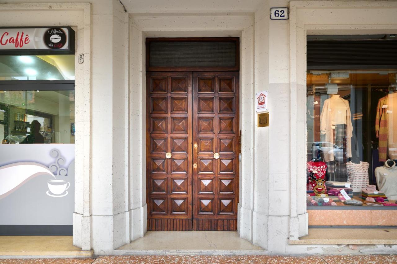 D'Azeglio 62 Luxury Rooms Bologna Bagian luar foto